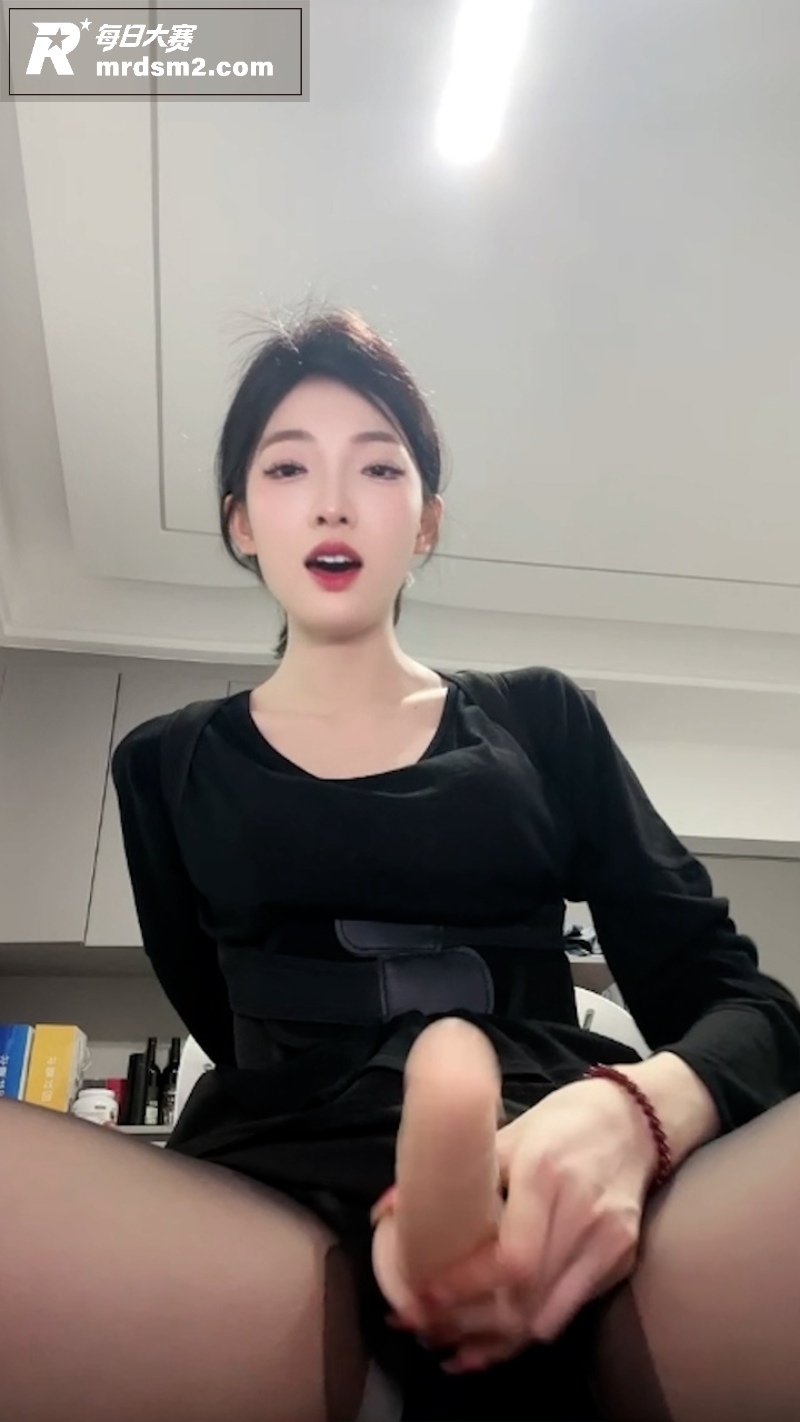 玩物直播高颜值御姐 相关图片6