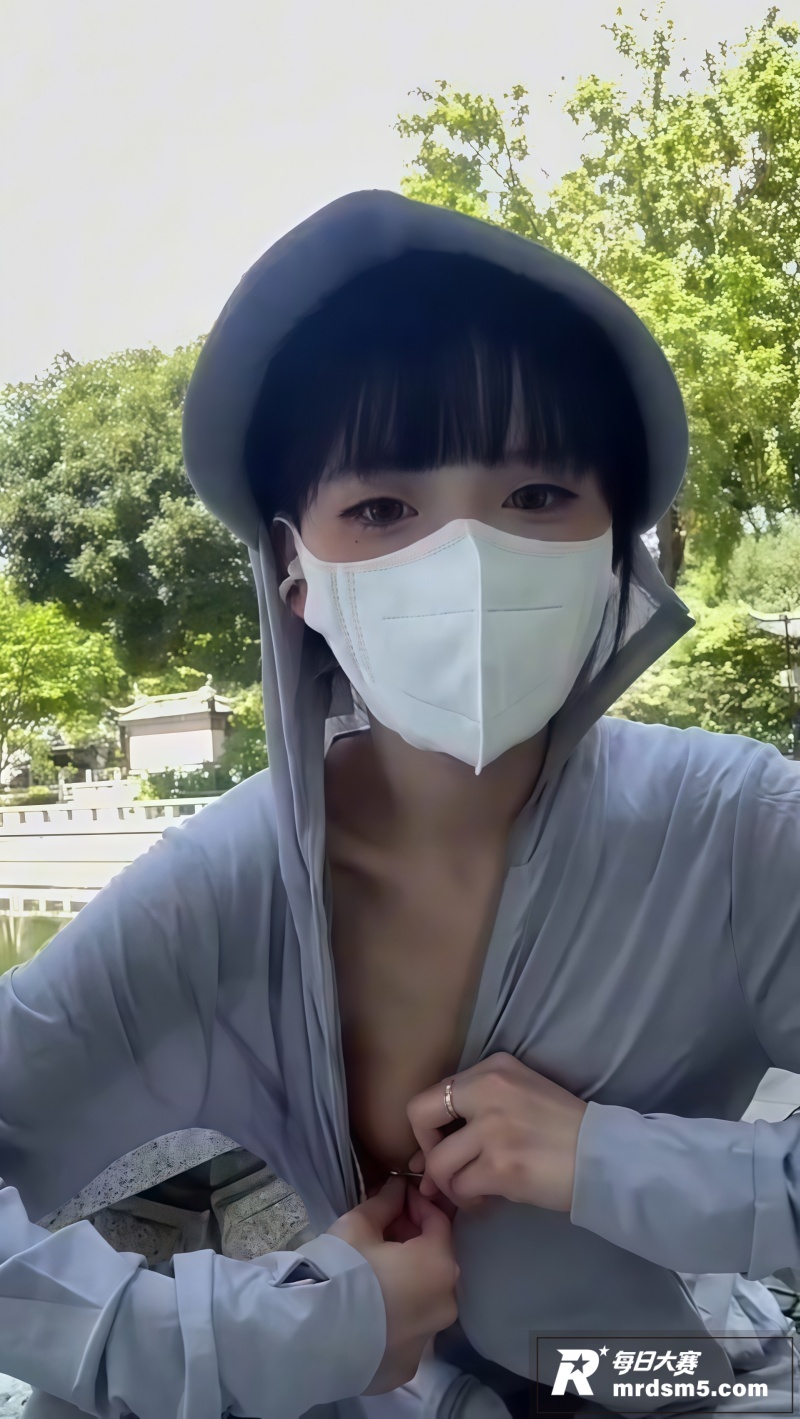 推特极品御姐女神 柒相关图片3