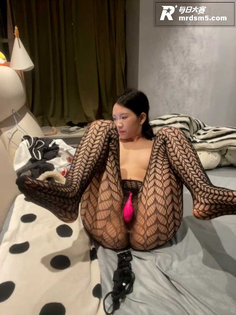 ST站高颜值肌肉女 相关图片1