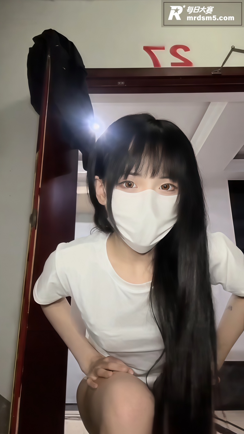 推特极品御姐女神 柒相关图片13